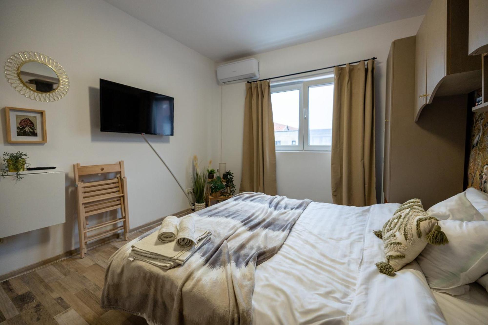 Cozy Studio Retreat - Quiet, Premium Stay Timişoara Eksteriør billede