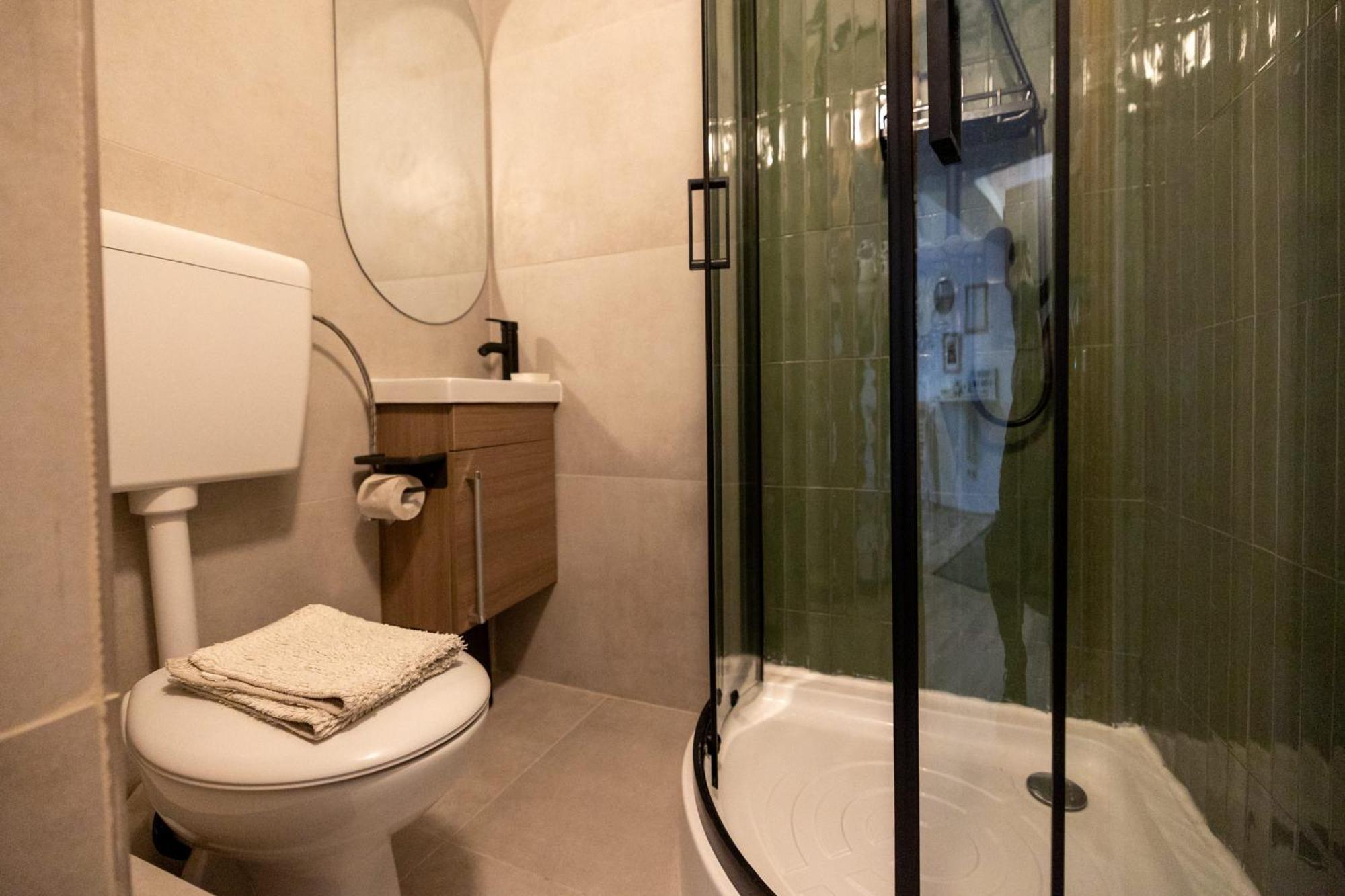 Cozy Studio Retreat - Quiet, Premium Stay Timişoara Eksteriør billede